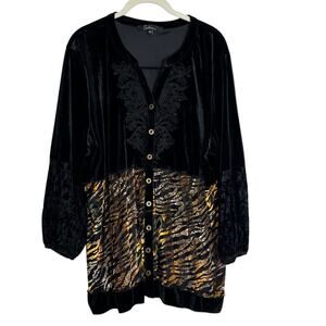 Calessa Womens Blouse 1X Black Velvet Animal Print Mixed Media Embroidered Top